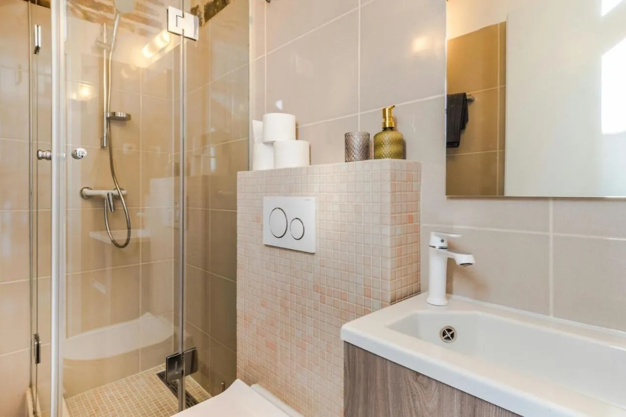 Centrum Topaz Apartmani Split 0*,